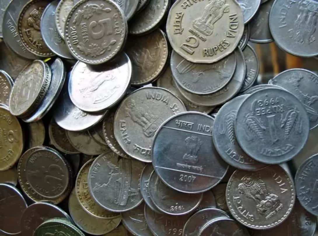 Central Government to bring New one rupee currency notes soon