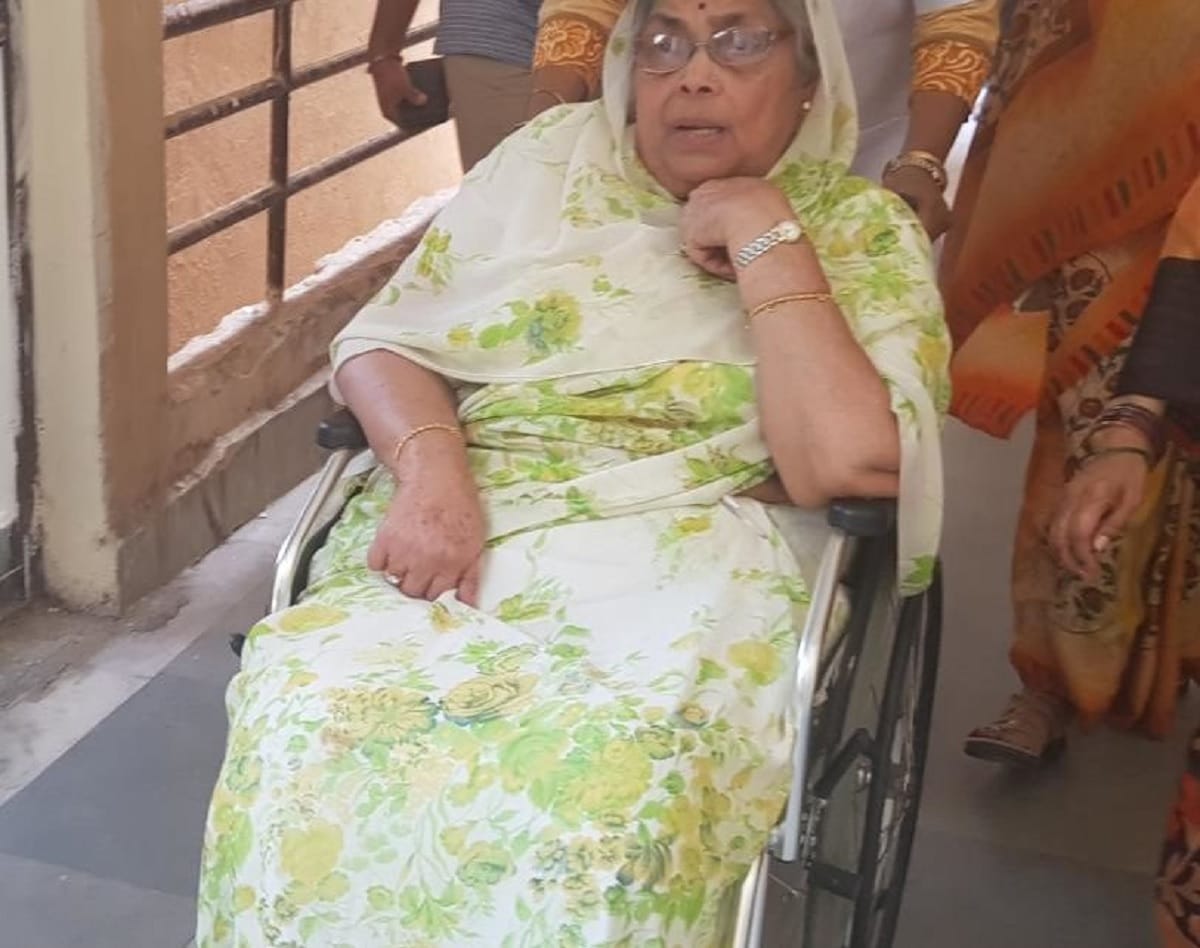 EX CM ARJUN SINGH WIFE saroj singh reaches-court-against his son ajay-singh and abhimanyu singh