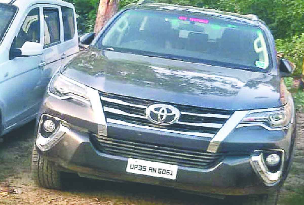 brother of bjp mla kuldeep sengar's fortuner car seized