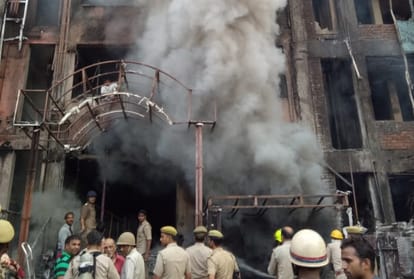 Fire broke out in SSJ International hotel located at Charbagh