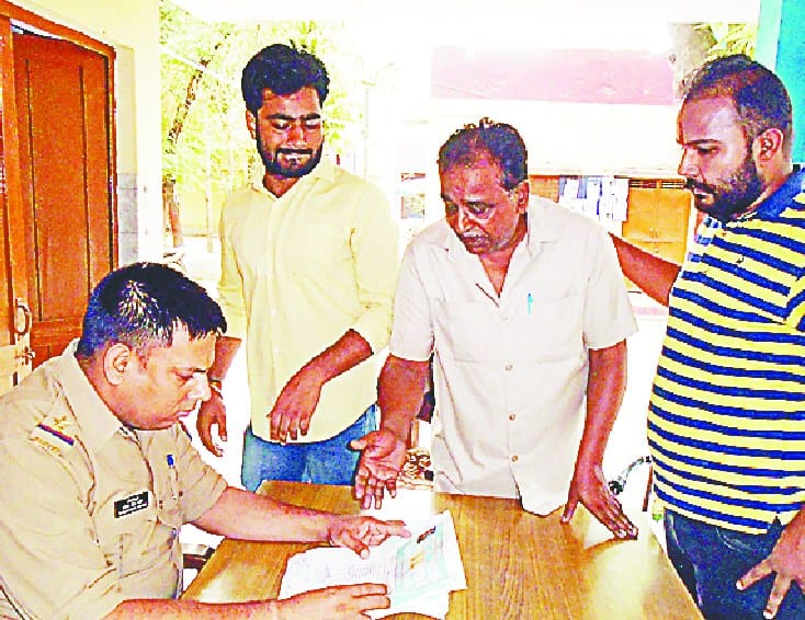 14 ko dharam parivartan karta paadri dabocha