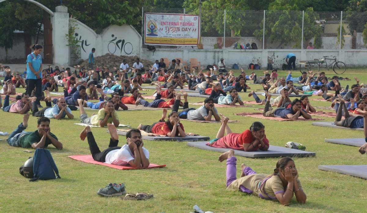 One lakh people will yoga on world yoga day in varanasi