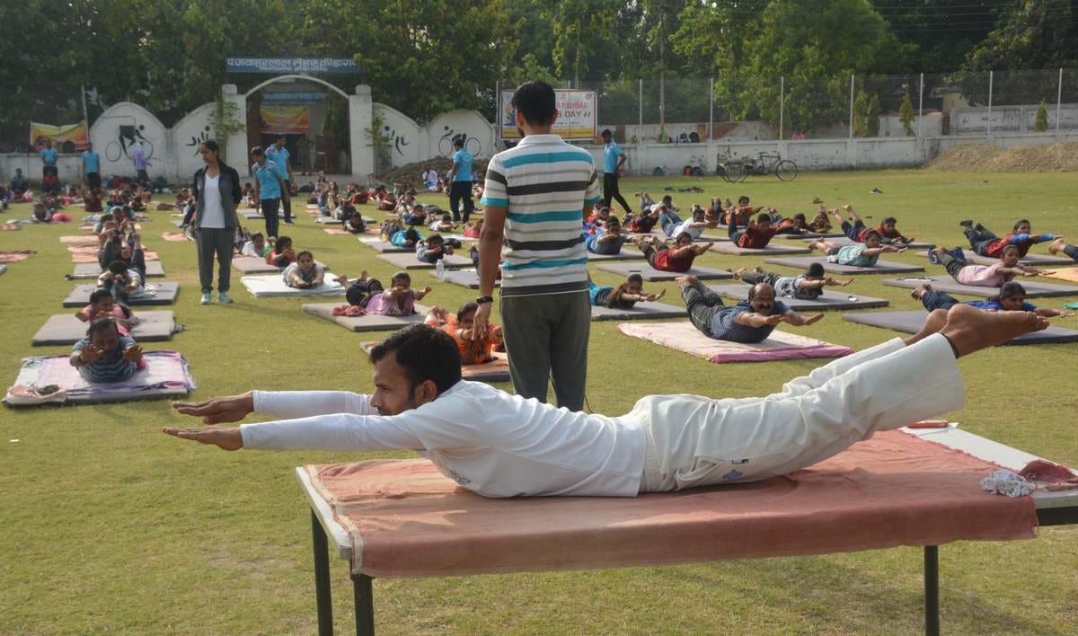 One lakh people will yoga on world yoga day in varanasi