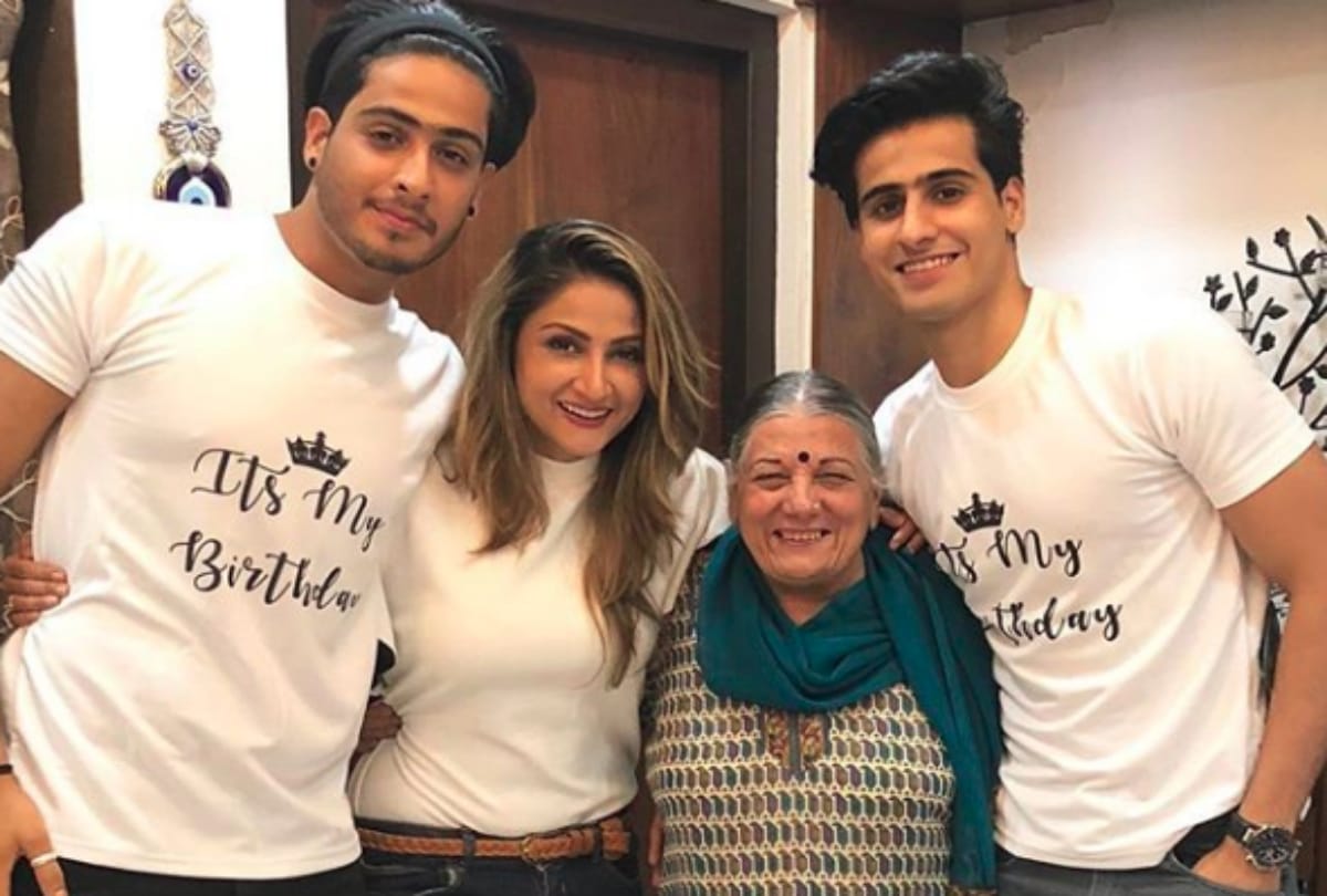 Urvashi Dholakia Kasauti Zindagi kay actress mother Kaushal Admitted to the hospital after she broked her leg