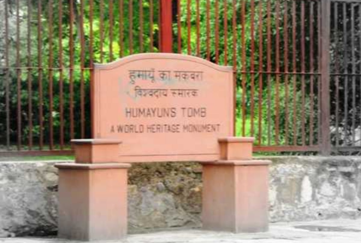 conservators discover 16th Century Wall Paintings in sabz burj in delhi