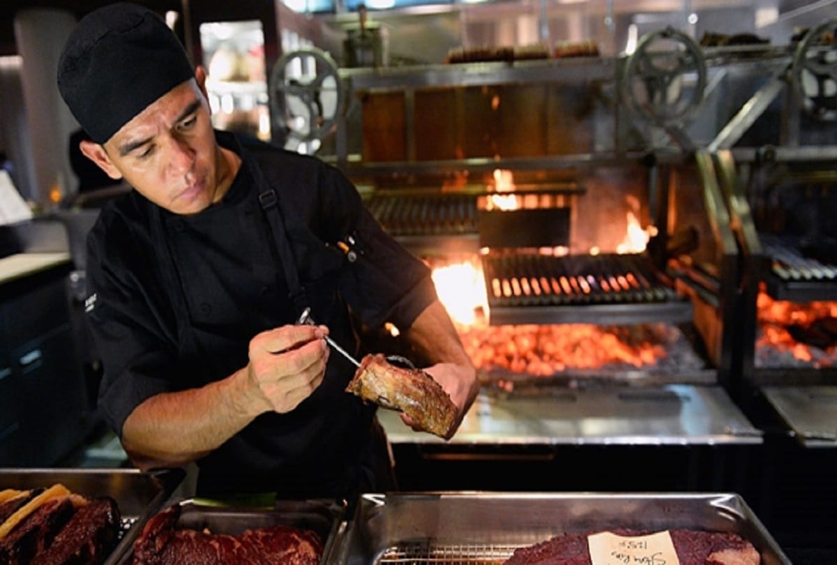 Restaurant goes bankrupt after unlimited food offer in china