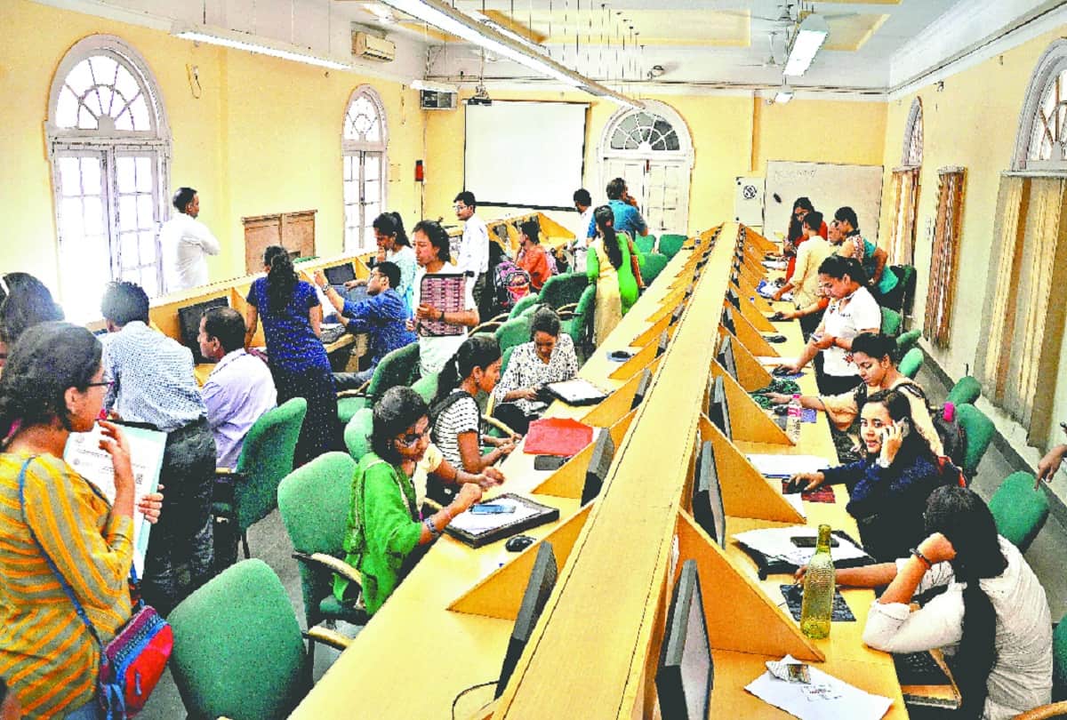 Delhi university - Server crash first day, online admission process fell flat