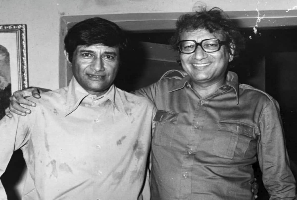 Dev Anand formed His Political Party National Party against Prime Minister Indira Gandhi Emergency