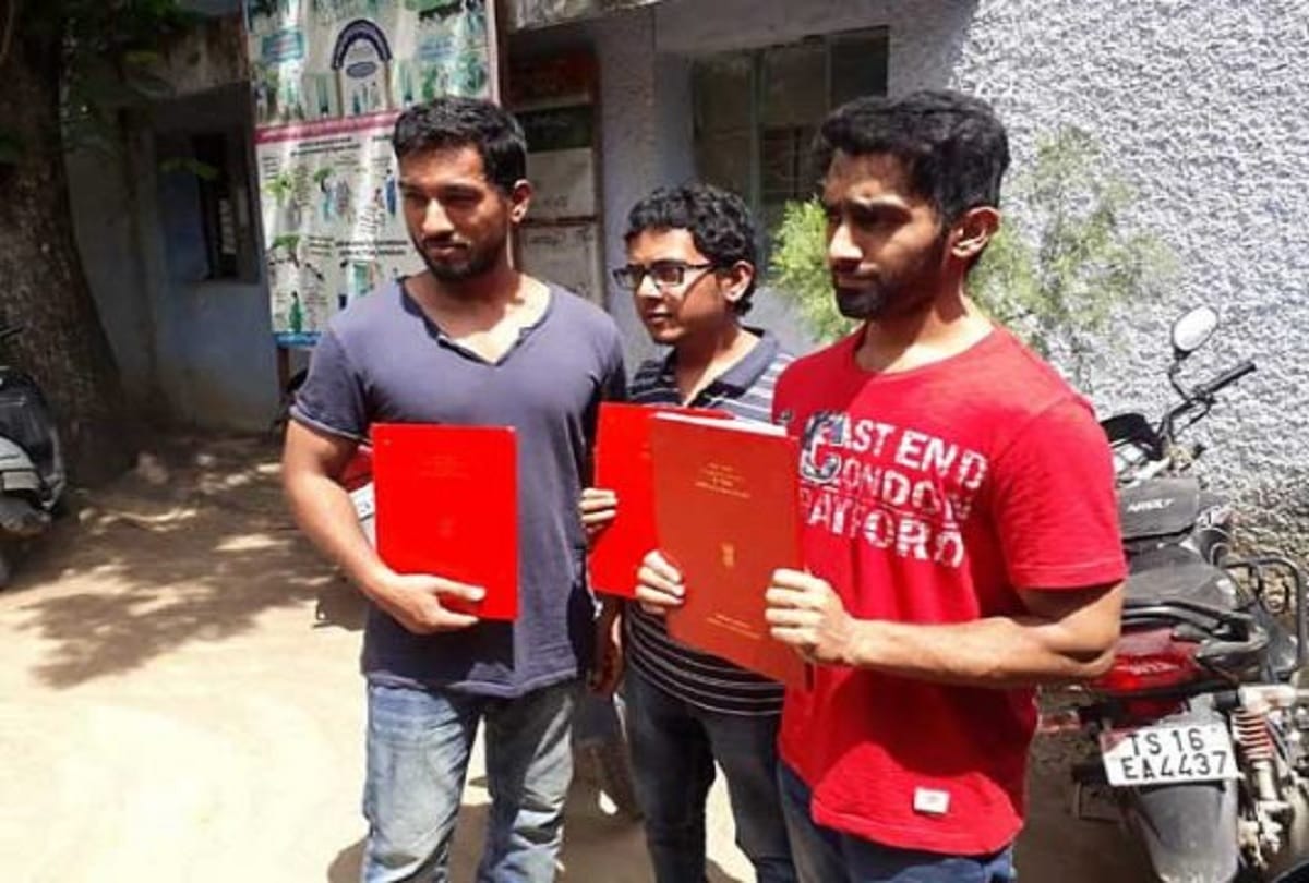 Pakistan three brothers were given citizenship of India