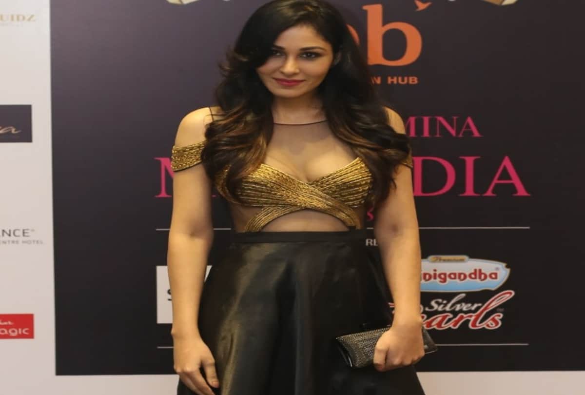 Femina Miss India 2018 Bobby Deol To Manushi Chhillar Bollywood Celebrities Attend Red Carpet Event