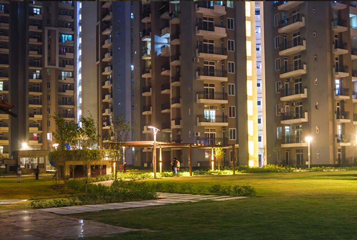 in noida rg residency society man pulls a woman lift and attempt to rape her