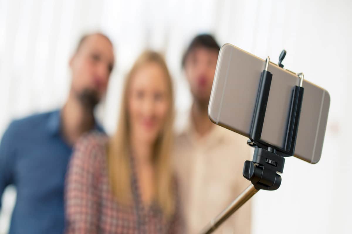 6 Best Selfie Smartphones That Are Available To Buy In India Today