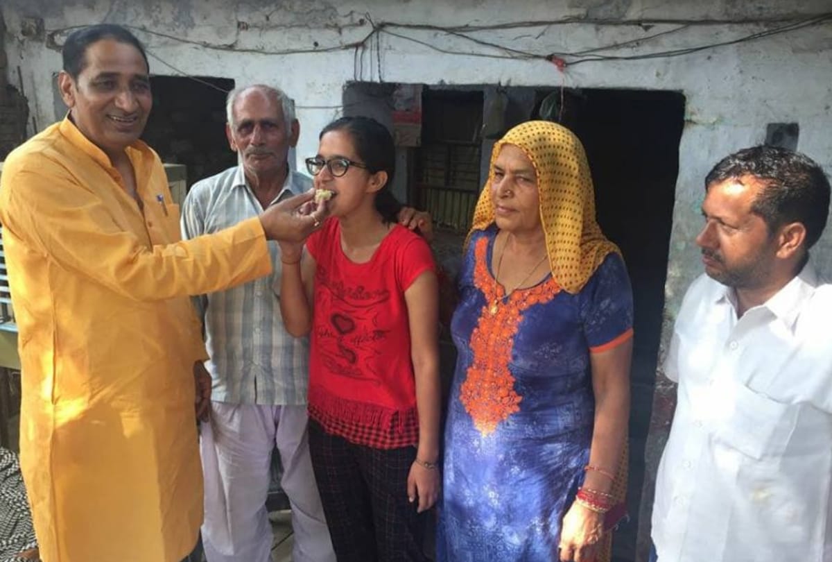 tea seller daughter sudiksha bhati got scholarship for abroad studies