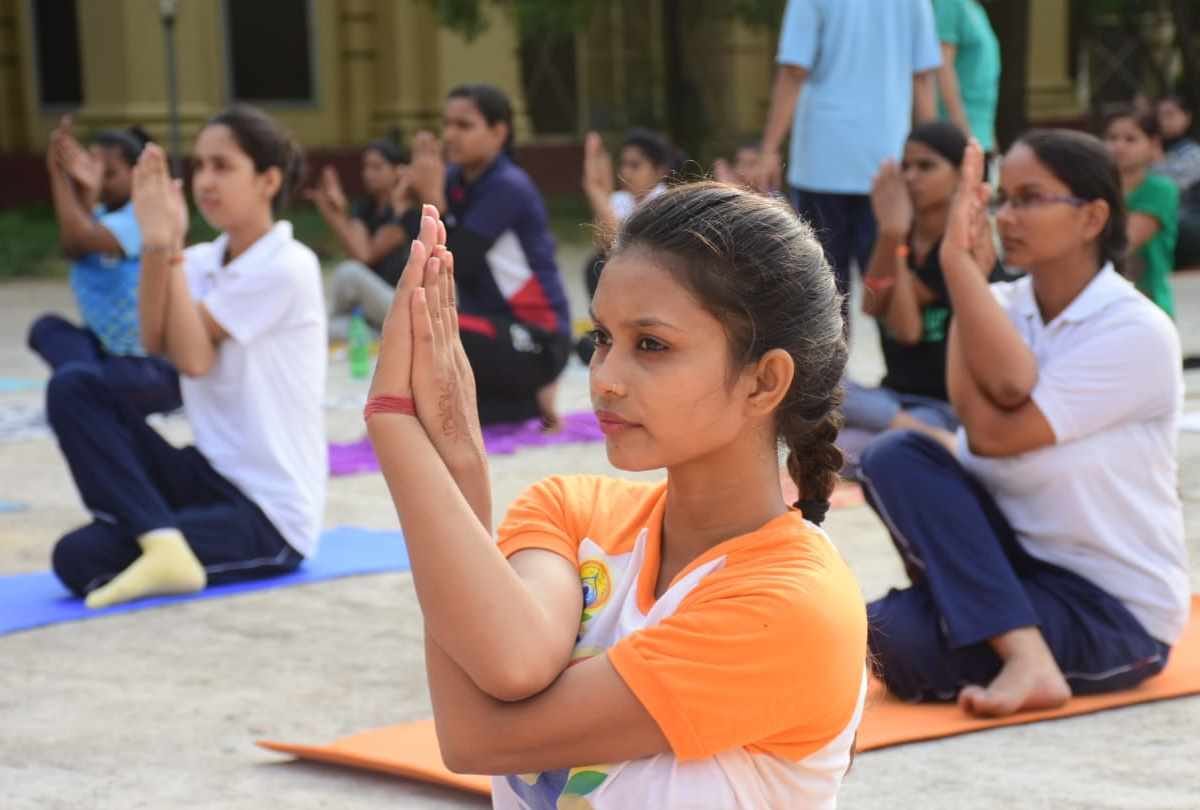 international yoga day celebration in lucknow it college