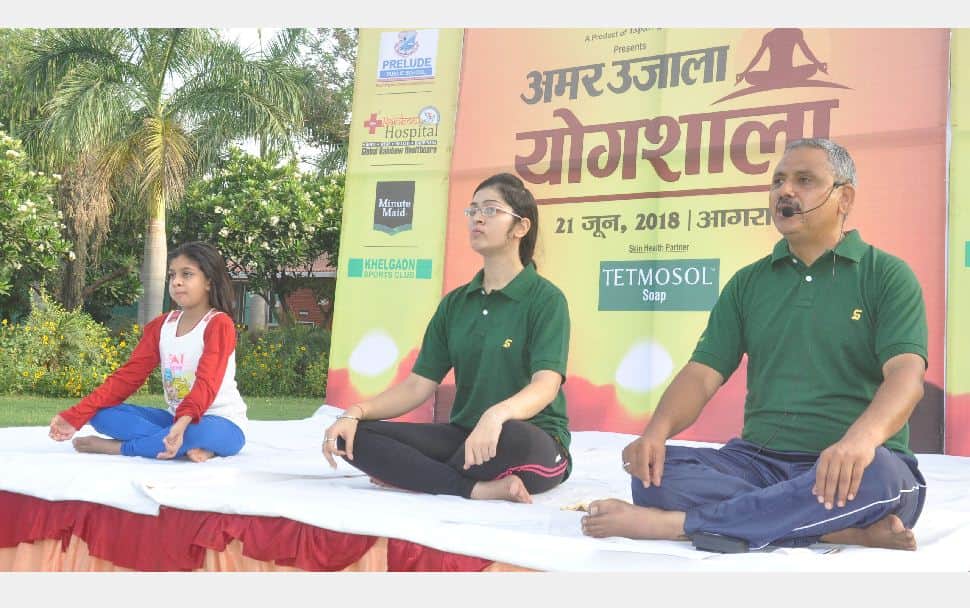 international yoga day amar ujala yogashala in dayalbagh