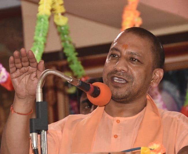 गांव में जाएं जनप्रतिनिधि, जनता को समय दें-योगी