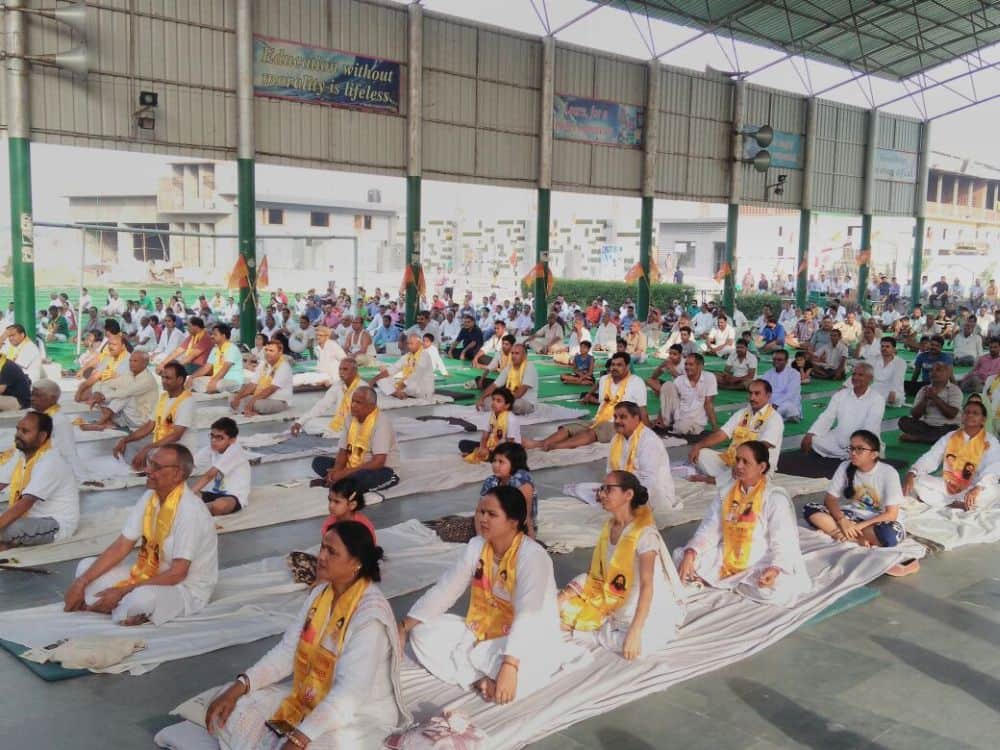 public, officials and leaders done yoga on international yoga day