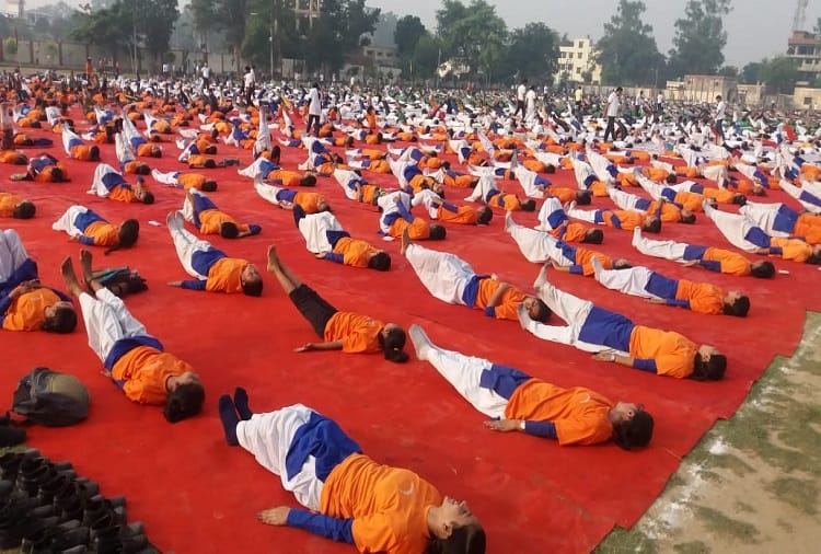 International Yoga Day: These pictures of Deoband show hidden country love, see pictures