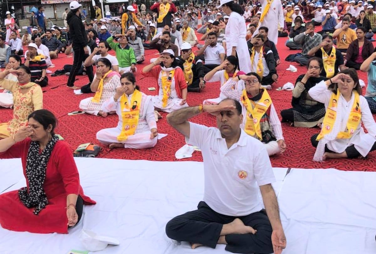 International Yoga Day at shimla ridge maidan cm jairam thakur governor acharya dev vrat
