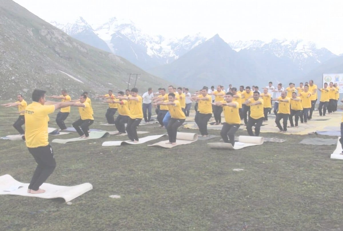 International Yoga Day Yoga by ITBP Jawans at Rohtang Pass