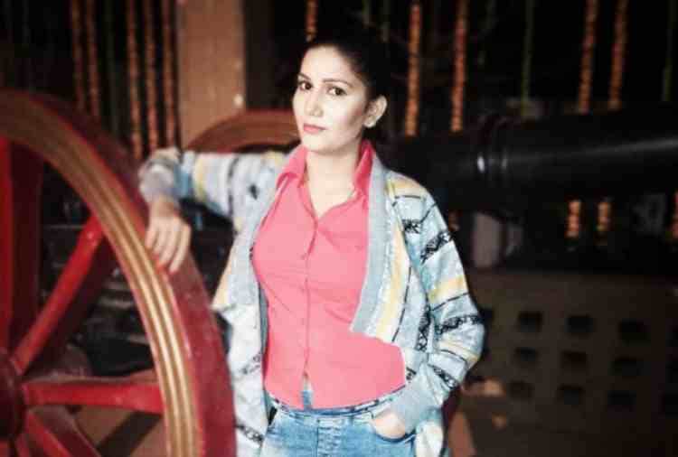 chandigarh, sapna choudhary video viral with akash dadlani