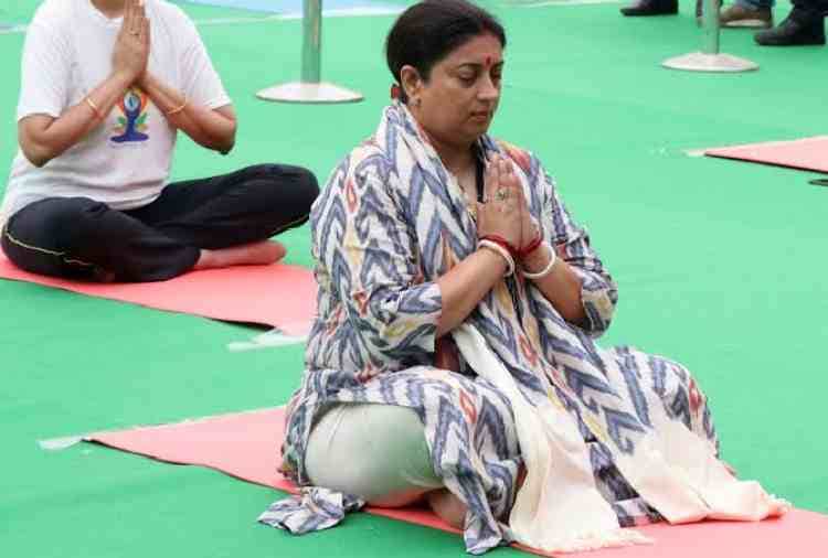 chandigarh, smriti irani fitness challenge on international yoga day
