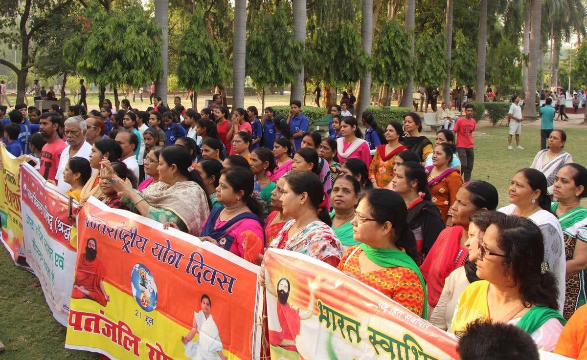 International yoga day in varanasi amar ujala and patanjali