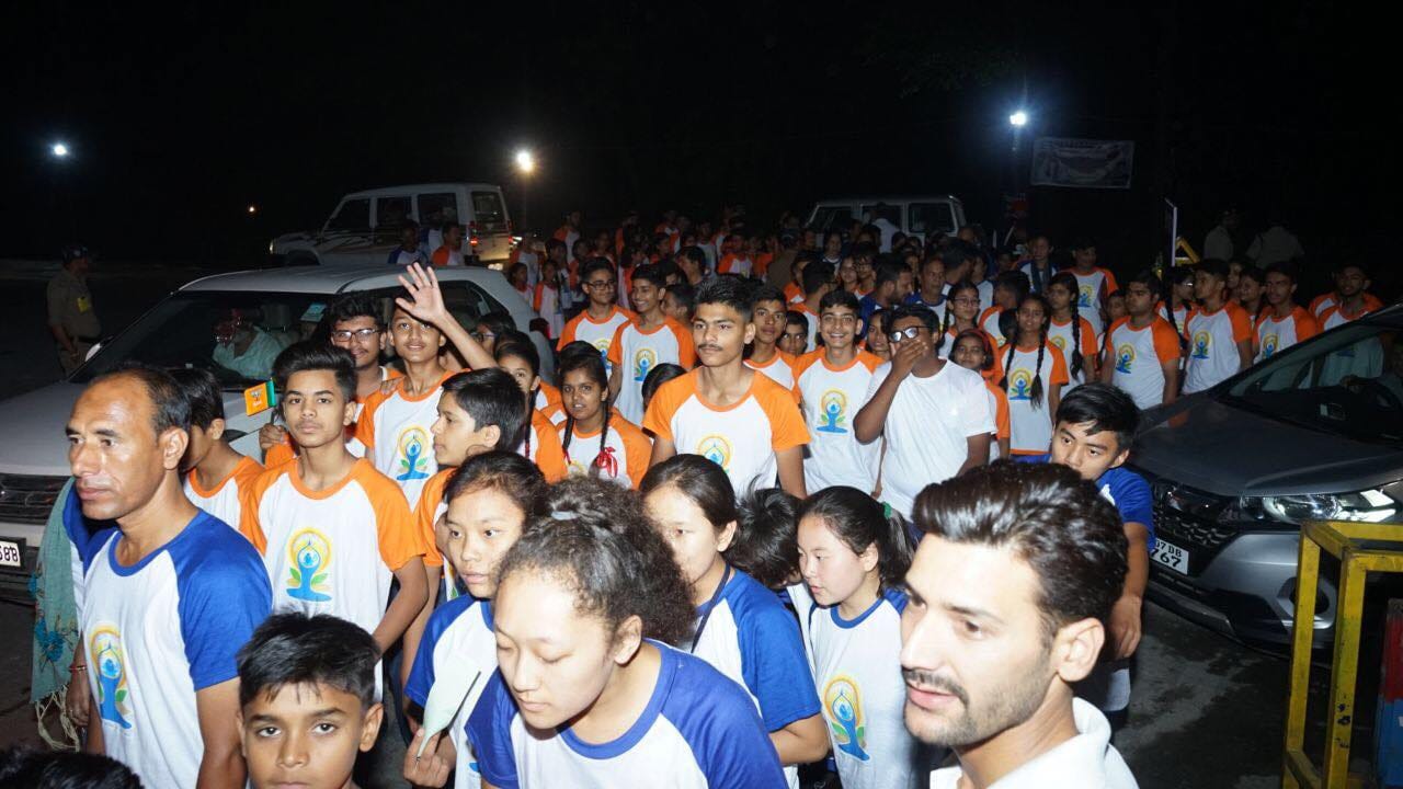 international yoga day 2018 dehradun pm modi program photos