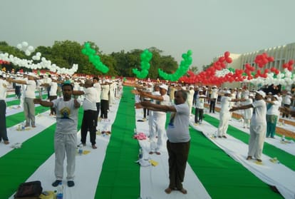 For the first time all ministers of pm modi will be active on Yoga day