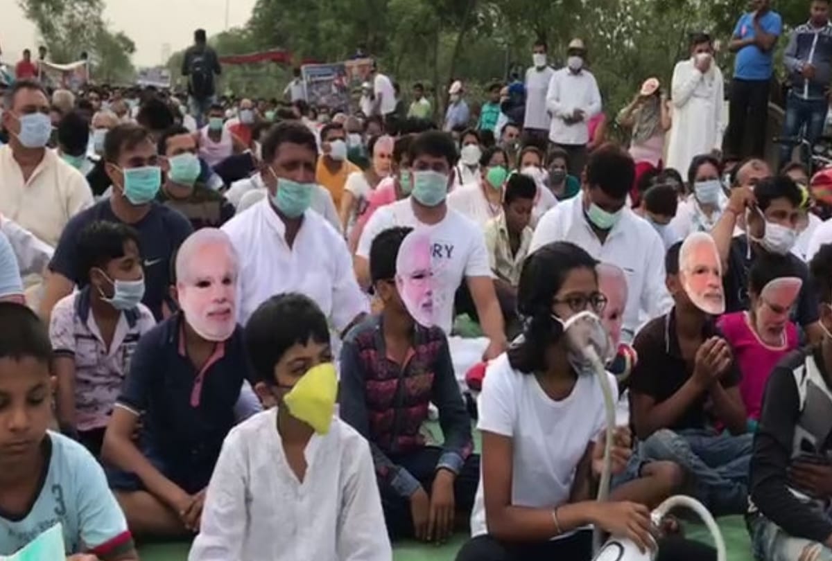 people counter world Yoga day on garbage noida sector 123