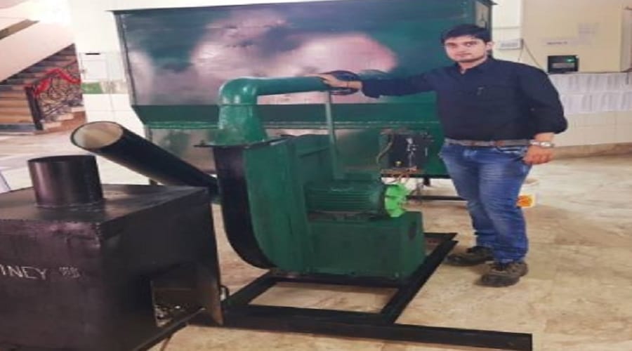 Uttar Pradesh: BTech student created machine to clean poisonous fumes