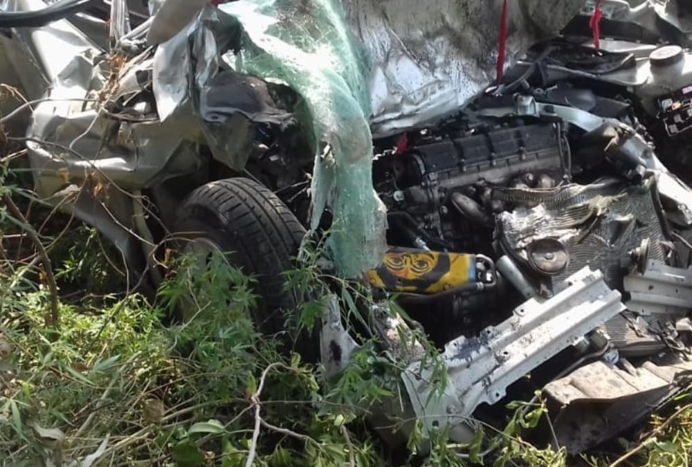 five died in an accident in vajeerganj in gonda.