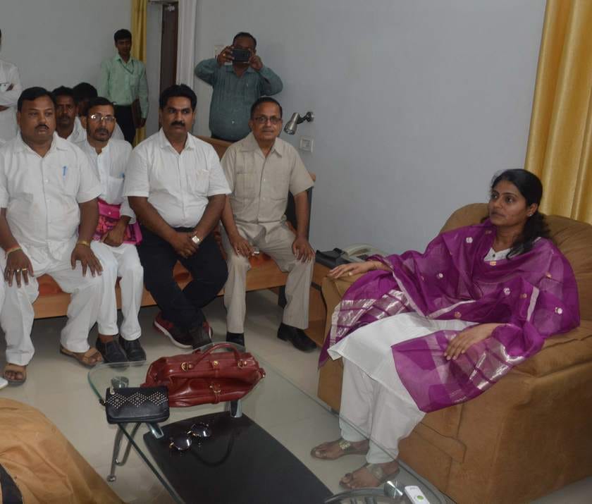 anupriya patel target ghulam nabi azad