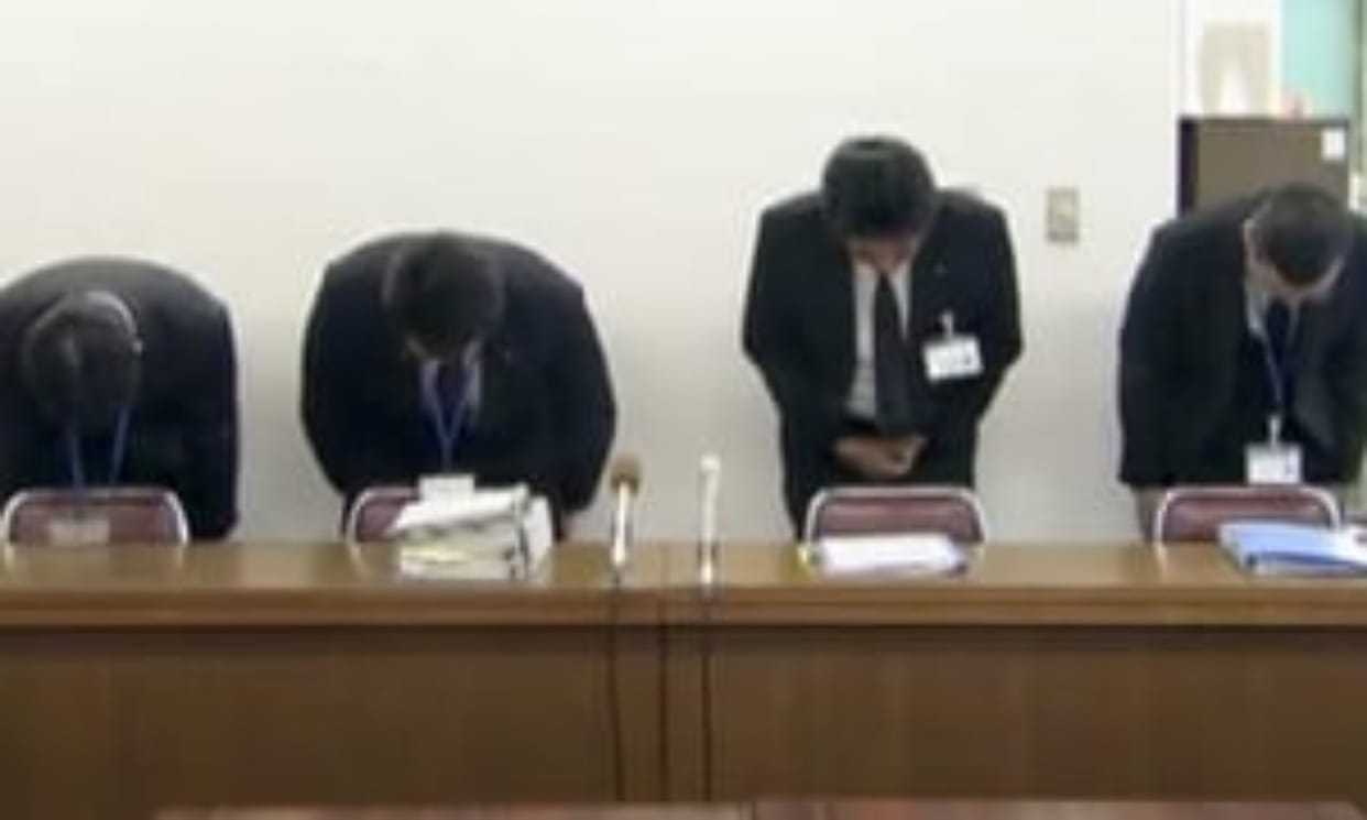 government employee in Japan left the seat three minutes before the time Boss apologizes