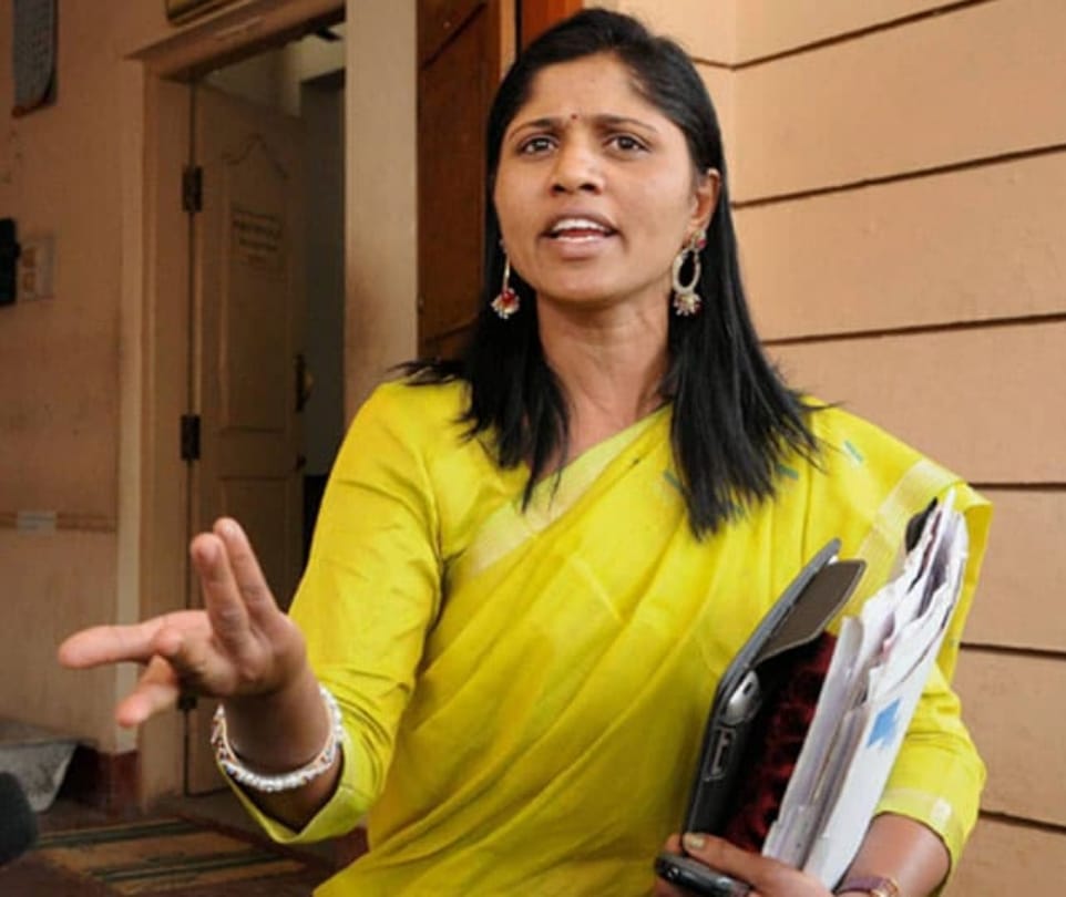 woman created ruckus in karnataka to tell bjp mla is her husband 