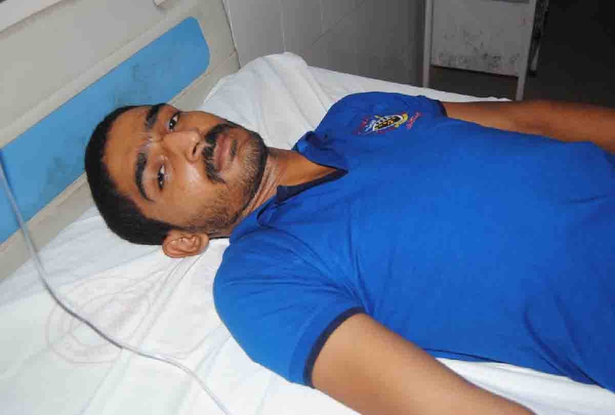 Prisoners took poison in etawah jail