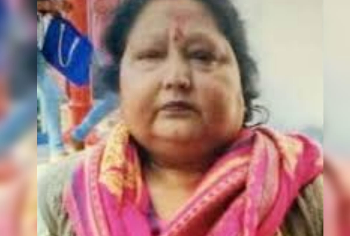 Fake Religious guru maa Pushpa Goyal surrender in court in delhi