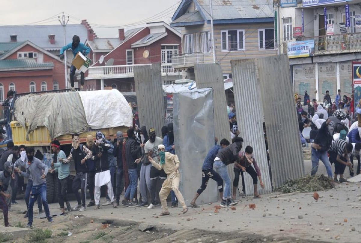 Infiltration and stone pelting total cases in Jammu Kashmir in year 2019