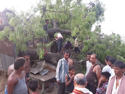 Thunderstorm affected many people at varanasi one killed