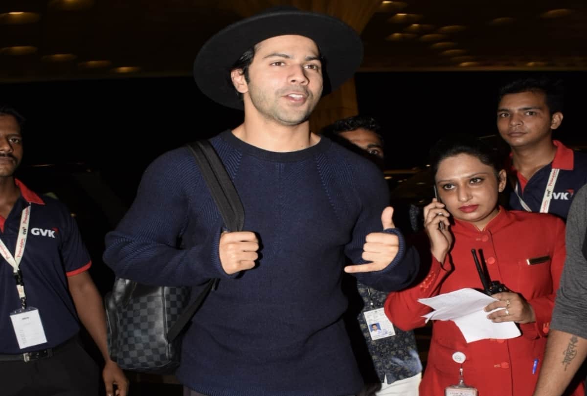Varun Dhawan clicked photos with photo journalist while paparazzi clicks his photos