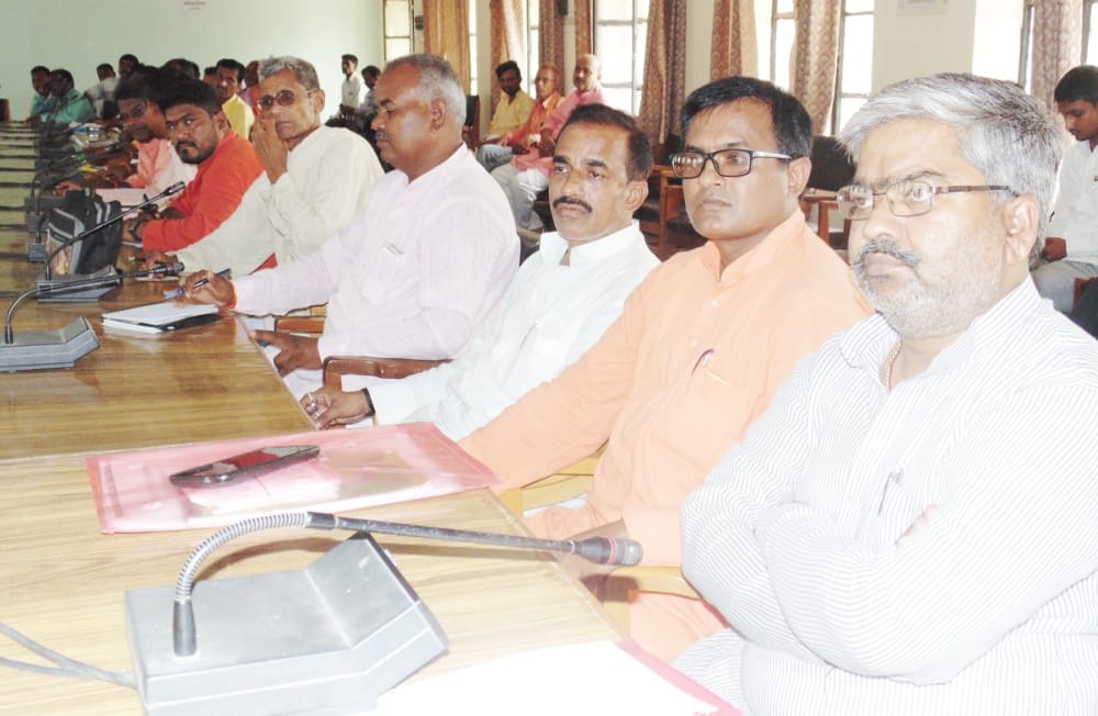 15 thousand workers in PM's public meeting