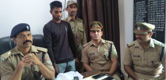 बचपन की दोस्ती के खातिर हत्या में दिया साथ