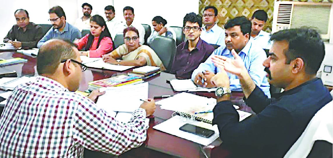DM stops DSO's salary