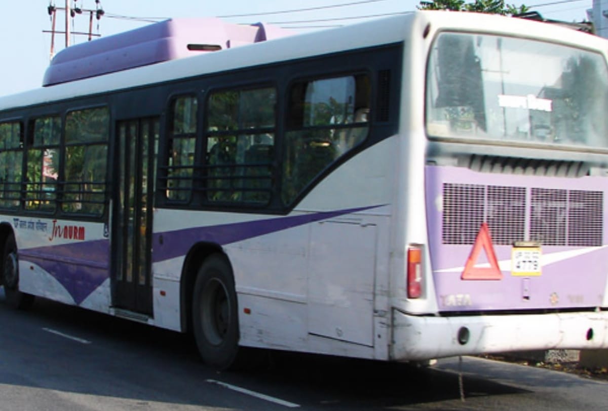 government planning to give city buses to private operators