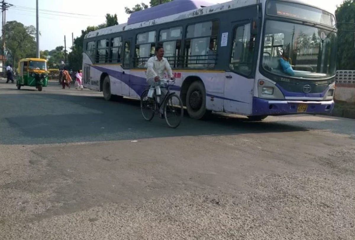 government planning to give city buses to private operators