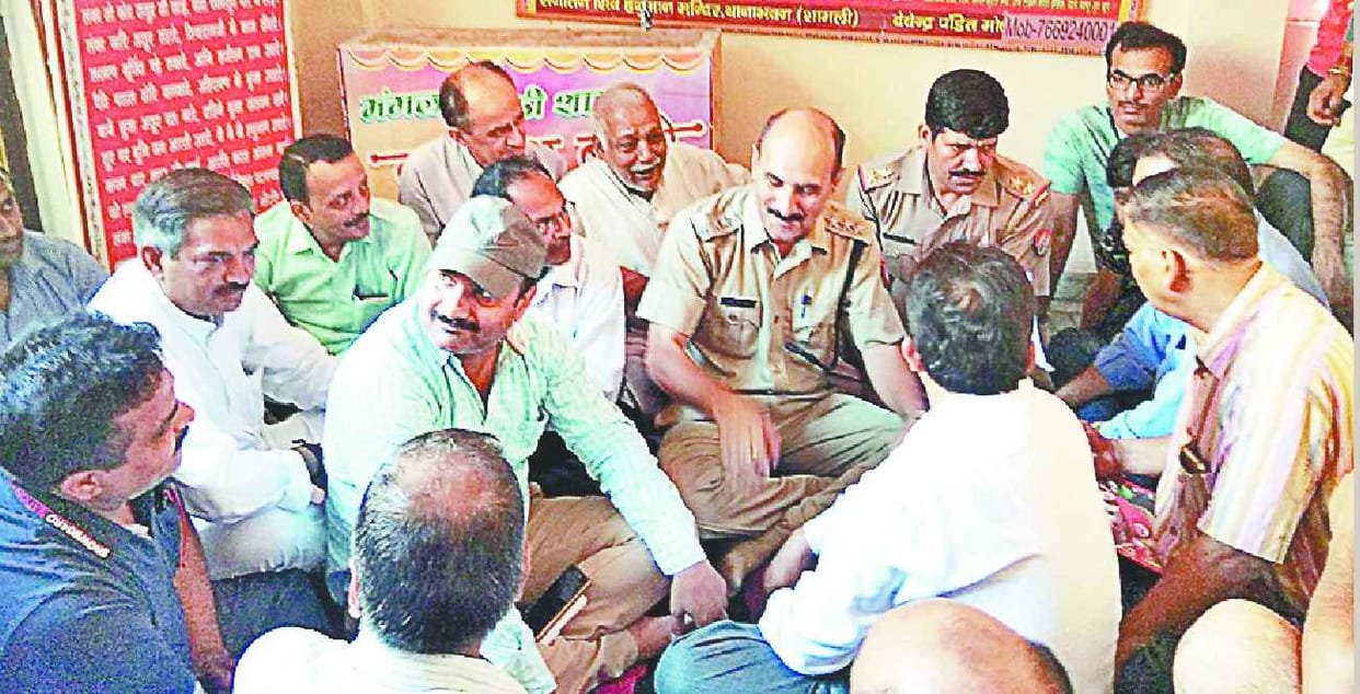 Theft in the temple, the market closed in protest