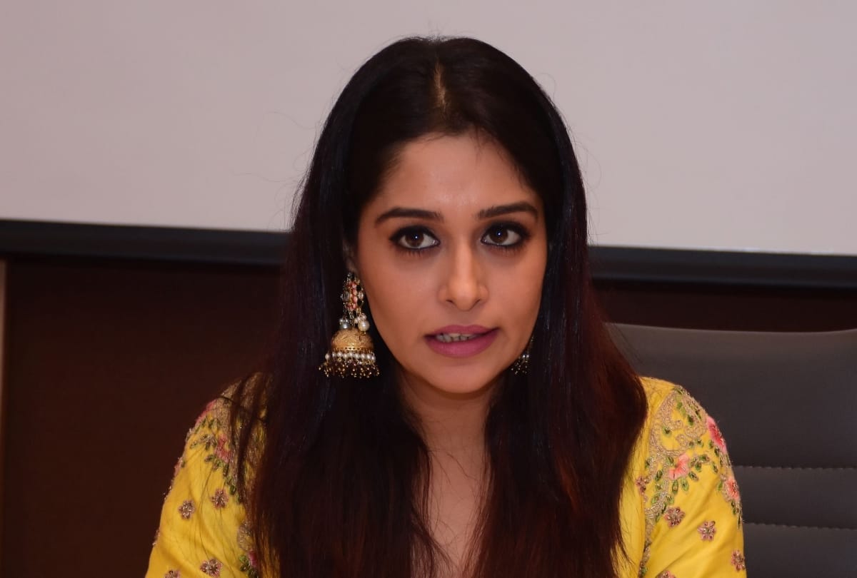 film actress dipika kakar in lucknow
