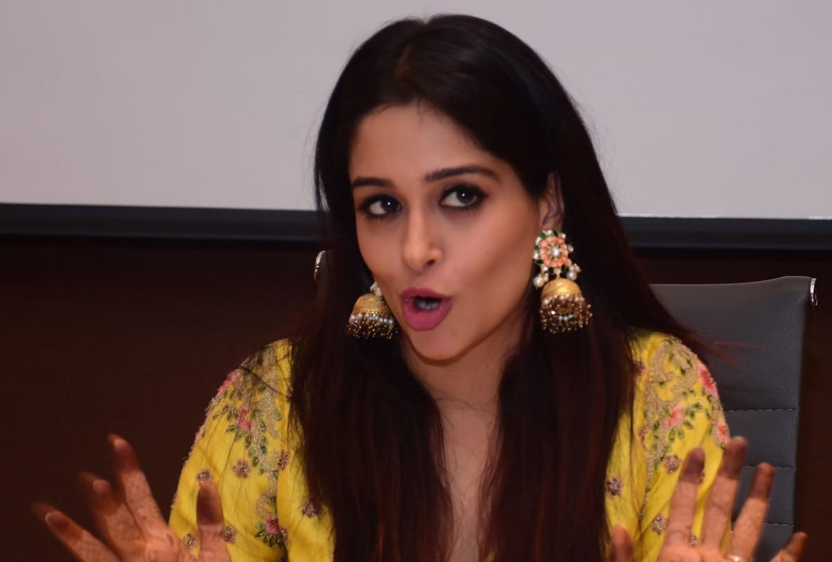 film actress dipika kakar in lucknow