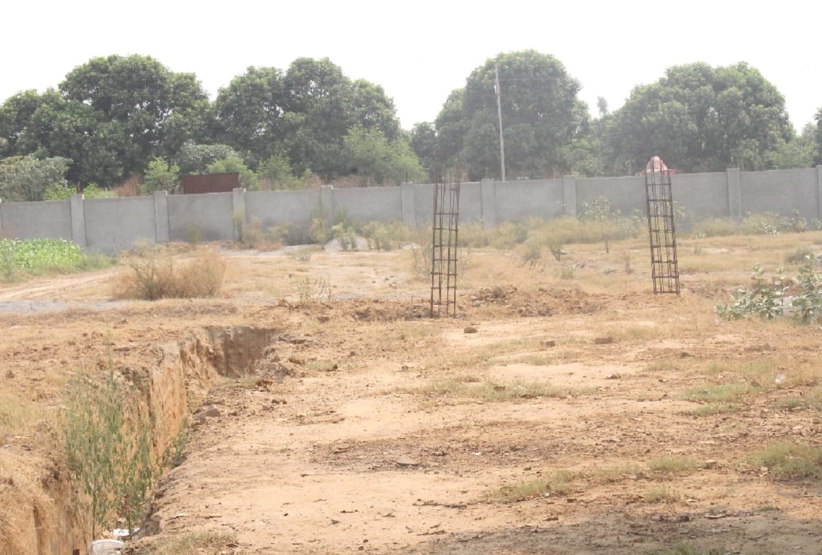 Dumping ground can be made in Astouli or Khodna Khurd of Greater Noida