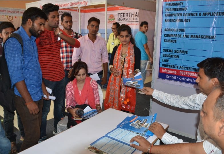 Students learn new era at amar ujala education fair